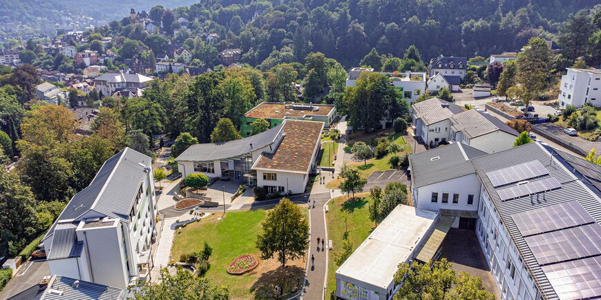Der blistaCampus aus der Luft aus Richtung Nordwest.